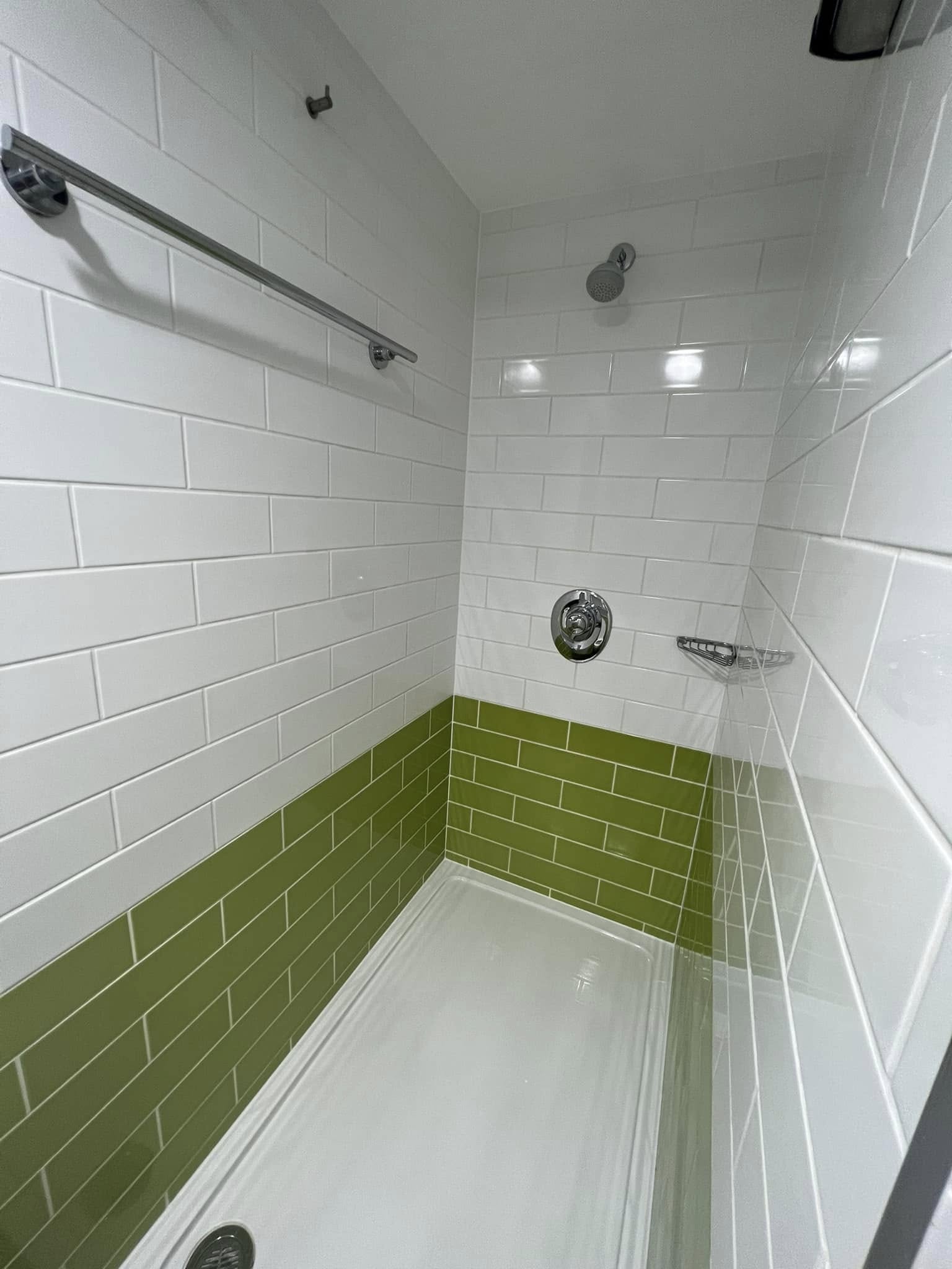 End-of-tenancy shower clean
